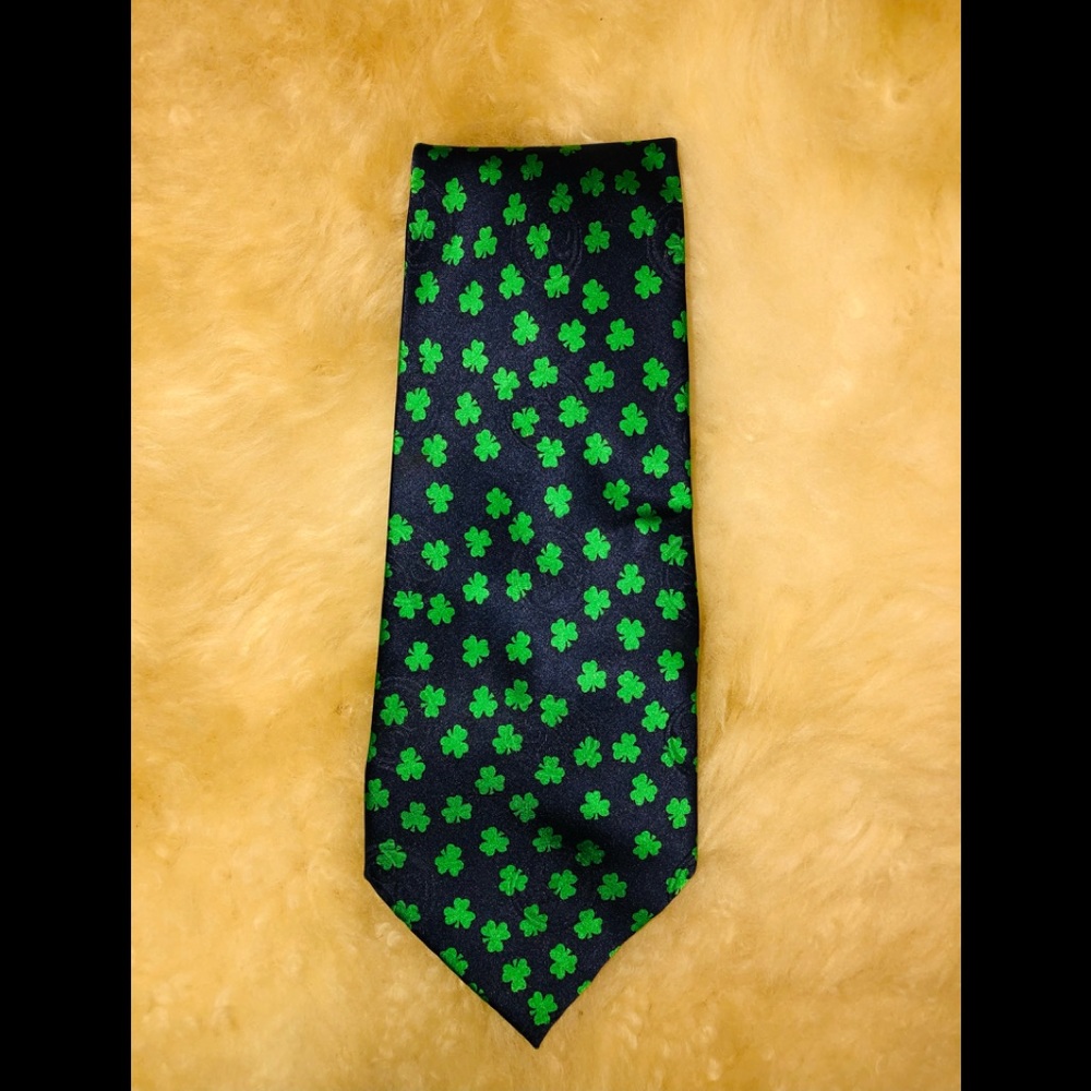 💜SALE 3/$15💜TRADITIONAL CRAFT SILK TIE. Polyester lining.
